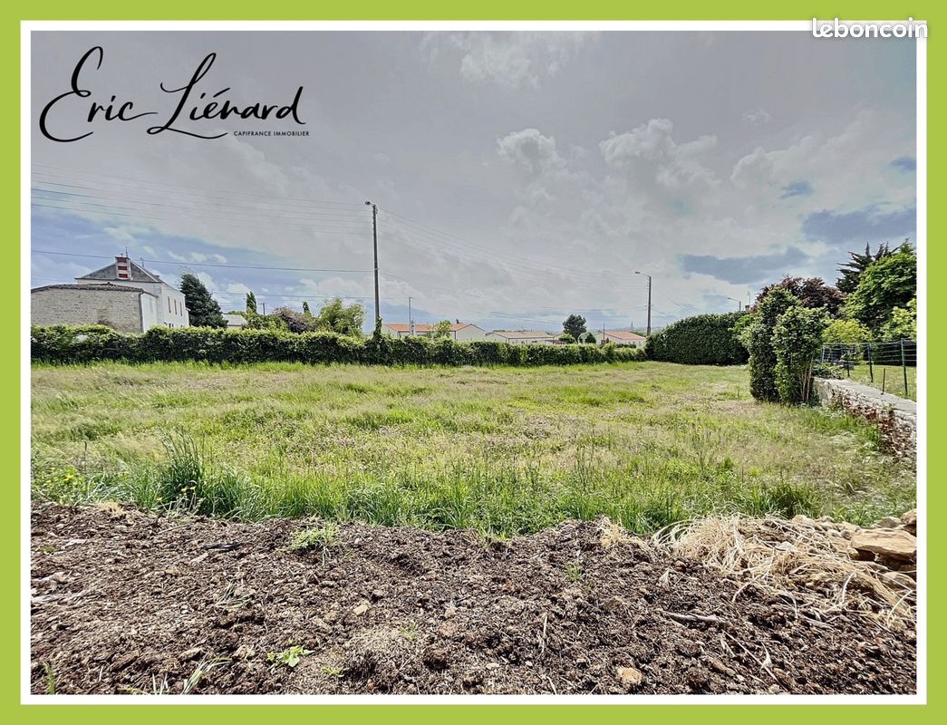 Terrain 1304 m² · à Saint-Maixent-l'École · 19 900 €