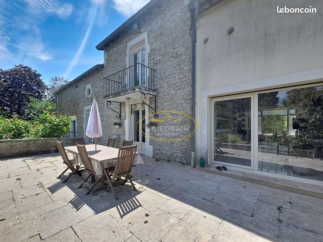 Propriété 7 pièces 308 m² (image 10)