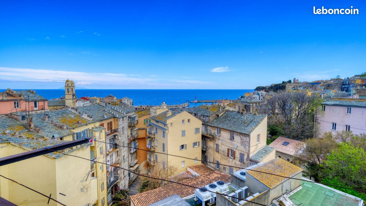 Appartement 4 pièces 118 m² · à Bastia · 118 m² · 350 000 €