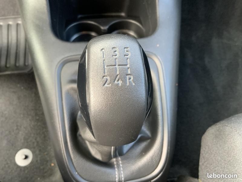Citroen C3 1.2 PureTech 83ch S&S Live 120g (image 19)