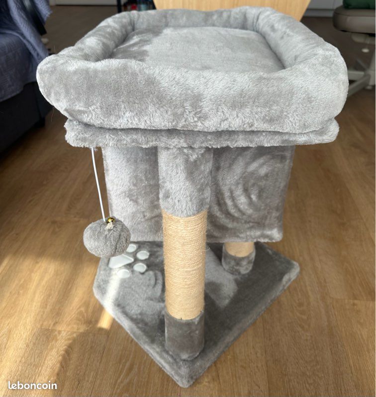 Arbre à chat avec niche (image 3)