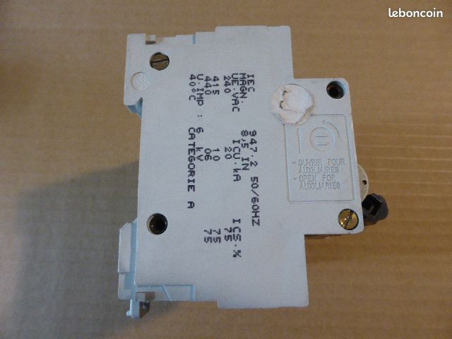 Disjoncteur Merlin Gerin multi9 NC100H C80A 415V (ref 27264) couplé avec vigi NC100 (ref 27700) - matériel tableau électrique (image 11)