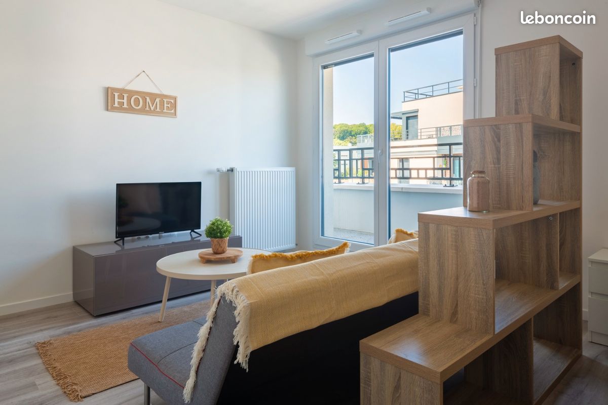 Appartement 1 pièce 28 m² · à Saint-Cyr-l'École · 28 m² · 580 €/mois