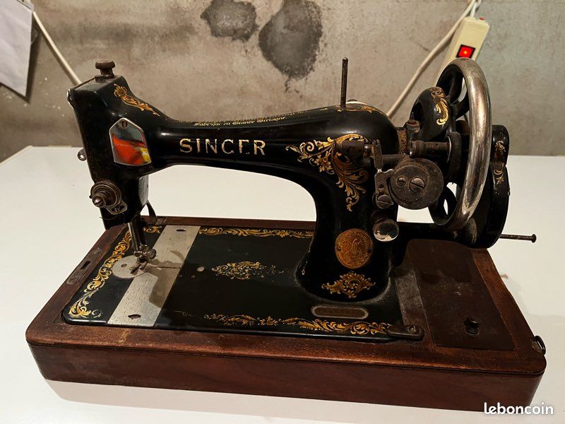 Machine à coudre (image 1)