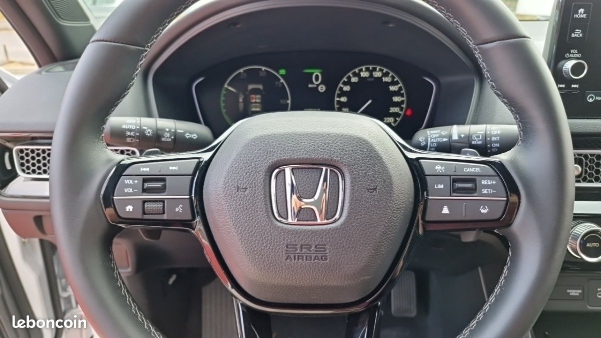 Honda Civic XI 2.0 i-MMD Executive (image 11)