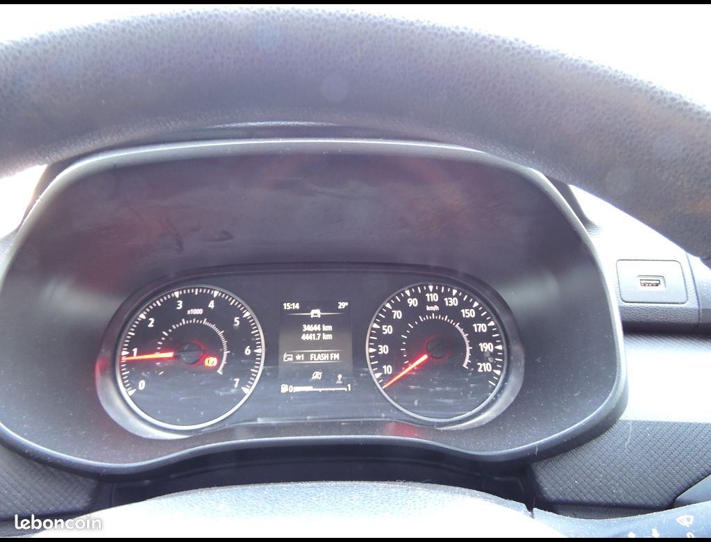 Dacia Sandero ESSENTIEL 1.0 ECO-G 100CH BVM6 (image 9)