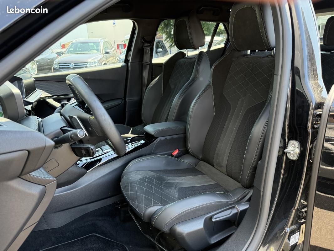 Peugeot 2008 II (2) 1.5 BLUEHDI 130 S&S GT EAT8 (image 7)