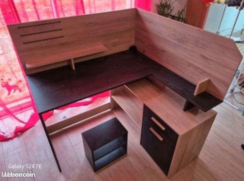 Bureau d'angle (image 1)