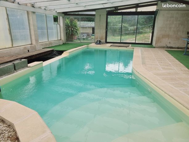 Maison de 6 chambres avec piscine couverte