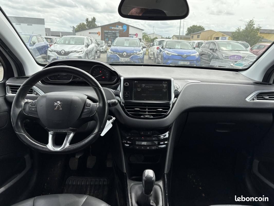 Peugeot 2008 1.2 PureTech 110ch Féline Titane S&S (image 7)