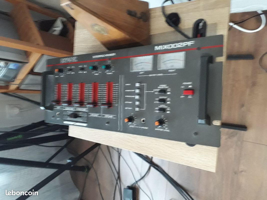 TABLE DE MIXAGE Boombox Wax-300 non testée vendue pour pièces détachées EUR 15,00 - FR