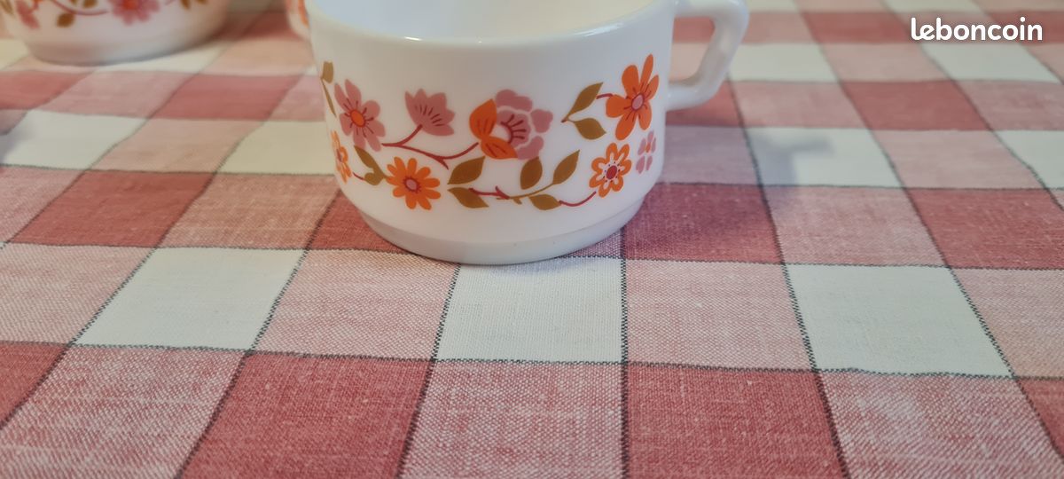 ARCOPAL FRANCE - Vintage - Lot - 4 grandes TASSES Chocolat café Fleurs