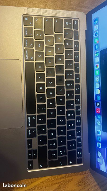 MacBook Air m1 (image 8)