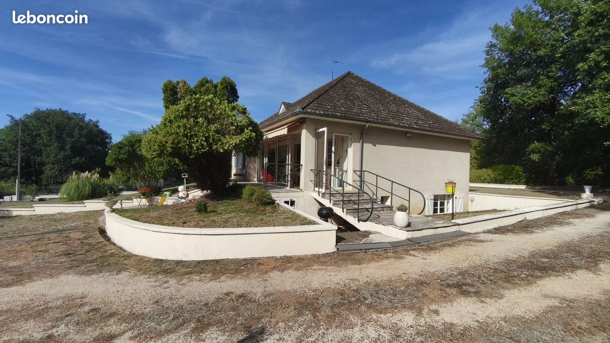 Maison 4 pièces 138 m² · à Condat · 138 m² · 216 140 €