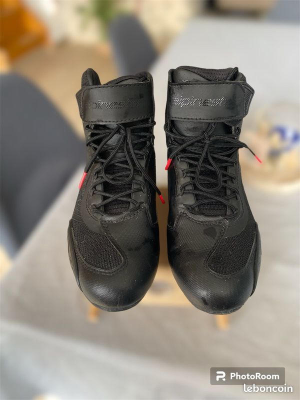 chaussure moto femme alpinestar