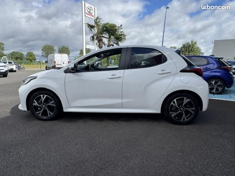 Toyota Yaris 116h Design 5p MC24 (image 4)