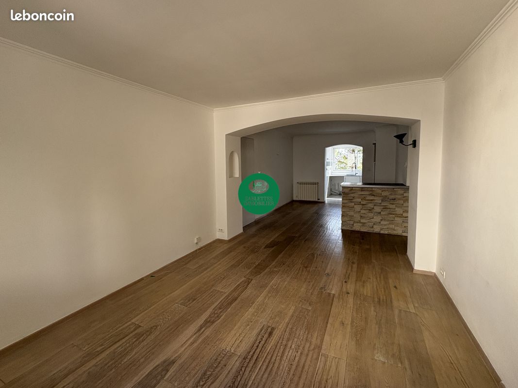 Appartement 3 pièces 70 m² · à La Seyne-sur-Mer · 70 m² · 1 065 €