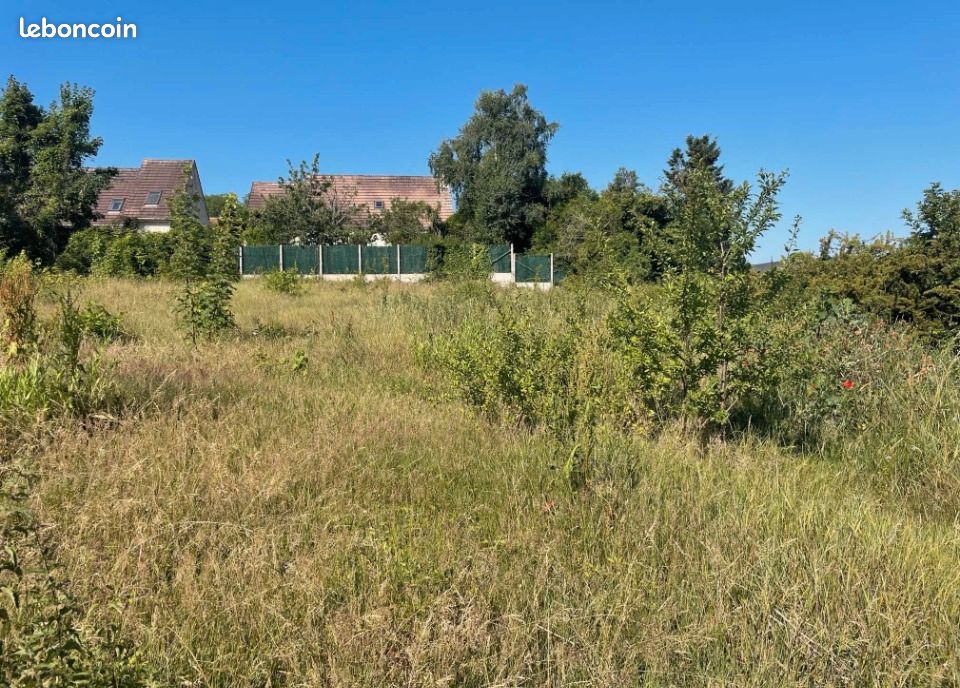 Terrain 692 m² · au Meux · 95 000 €