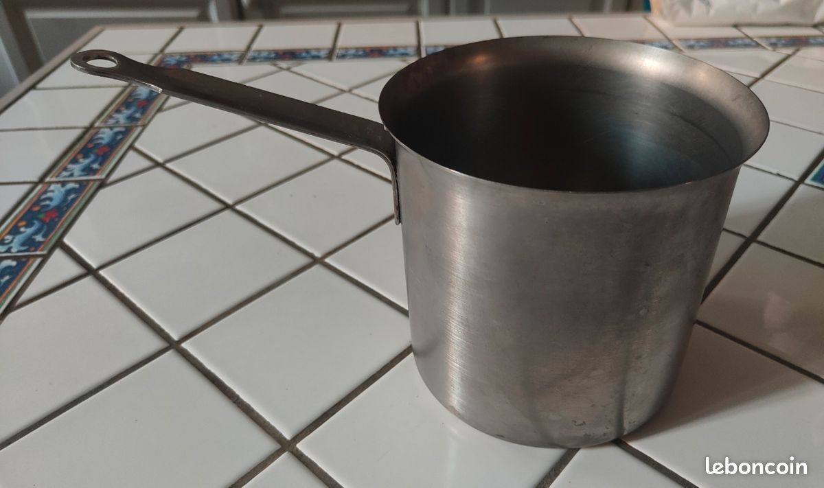 Ancien pot à lait (image 1)
