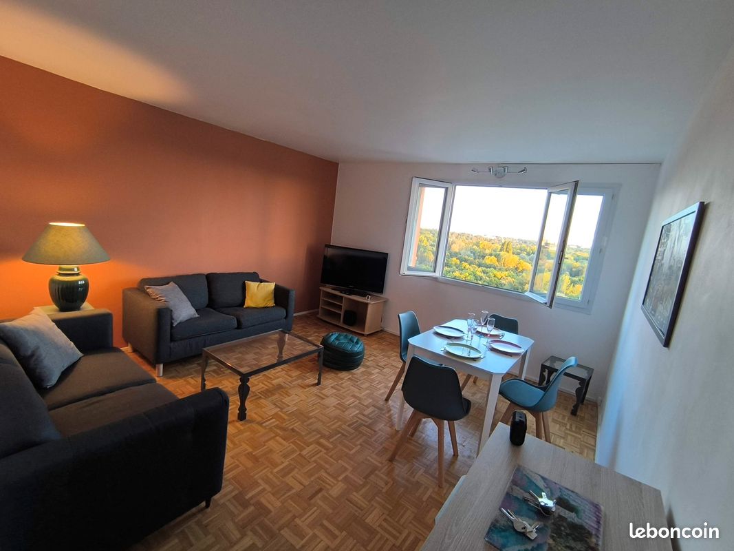 Appartement 5 pièces 80 m² · à Angers · 80 m² · 425 €