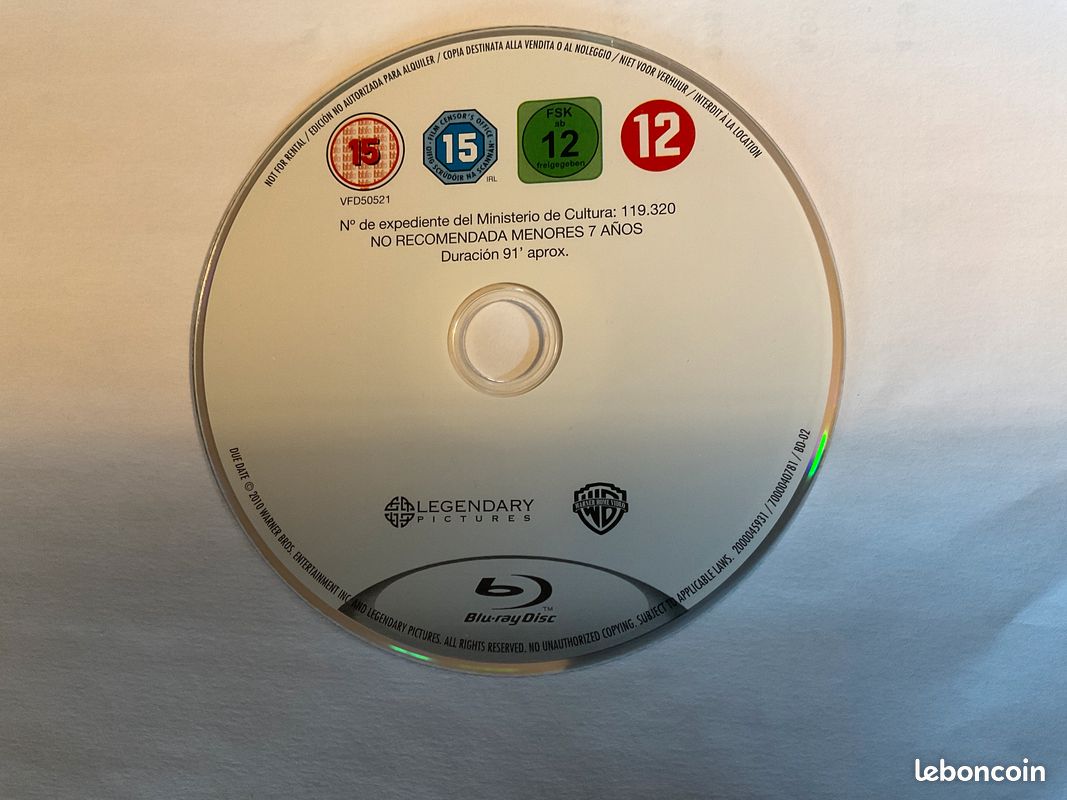 355 /. Blu ray seulement.< date limite>Film drôle et trash. .( 2011. ) (image 3)