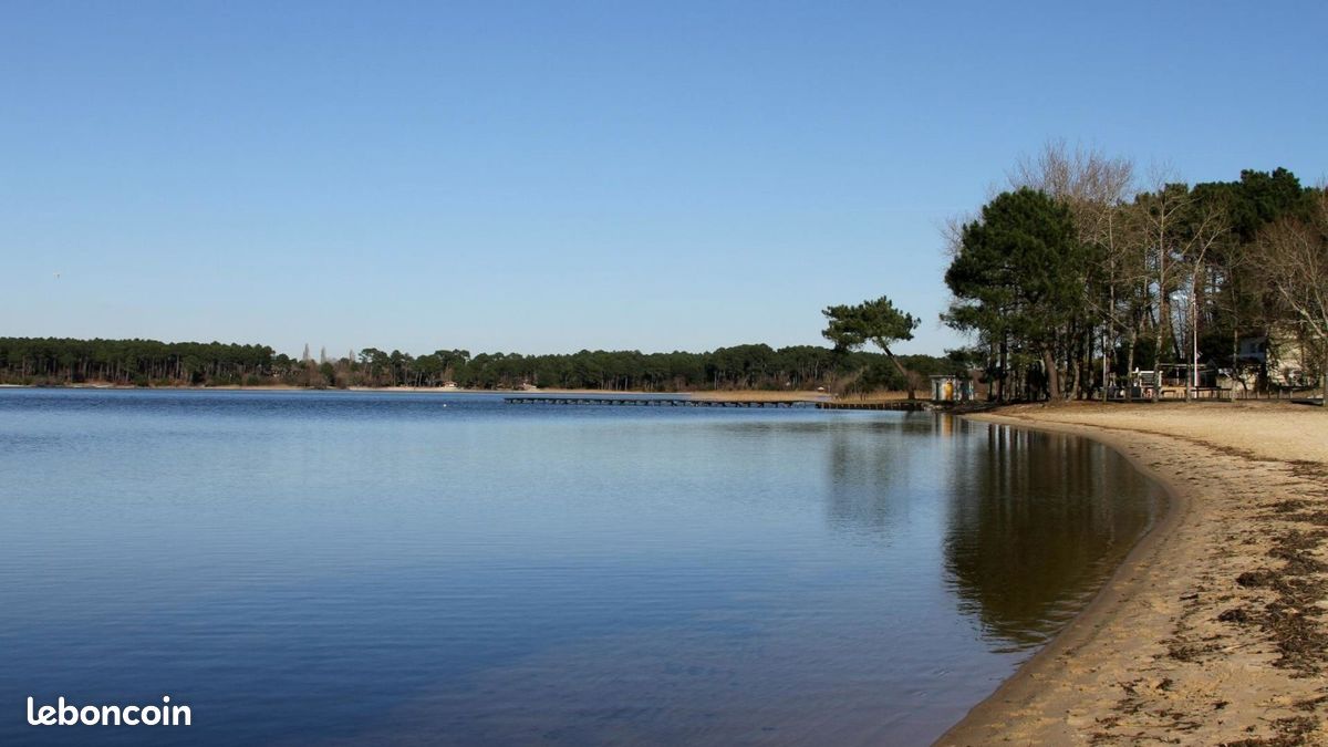 Terrain à bâtir de 1100 m² à PARENTIS-EN-BORN (40) · 175 000 €