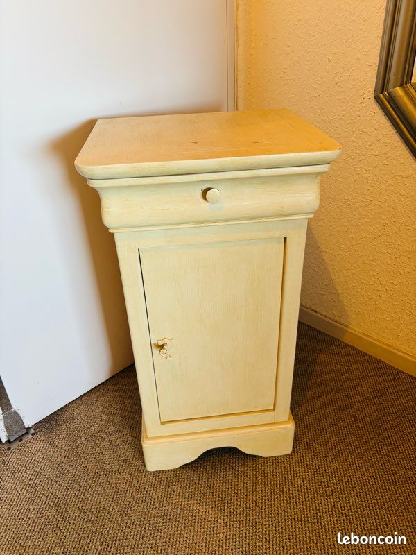 Table de chevet 70x35 (image 1)