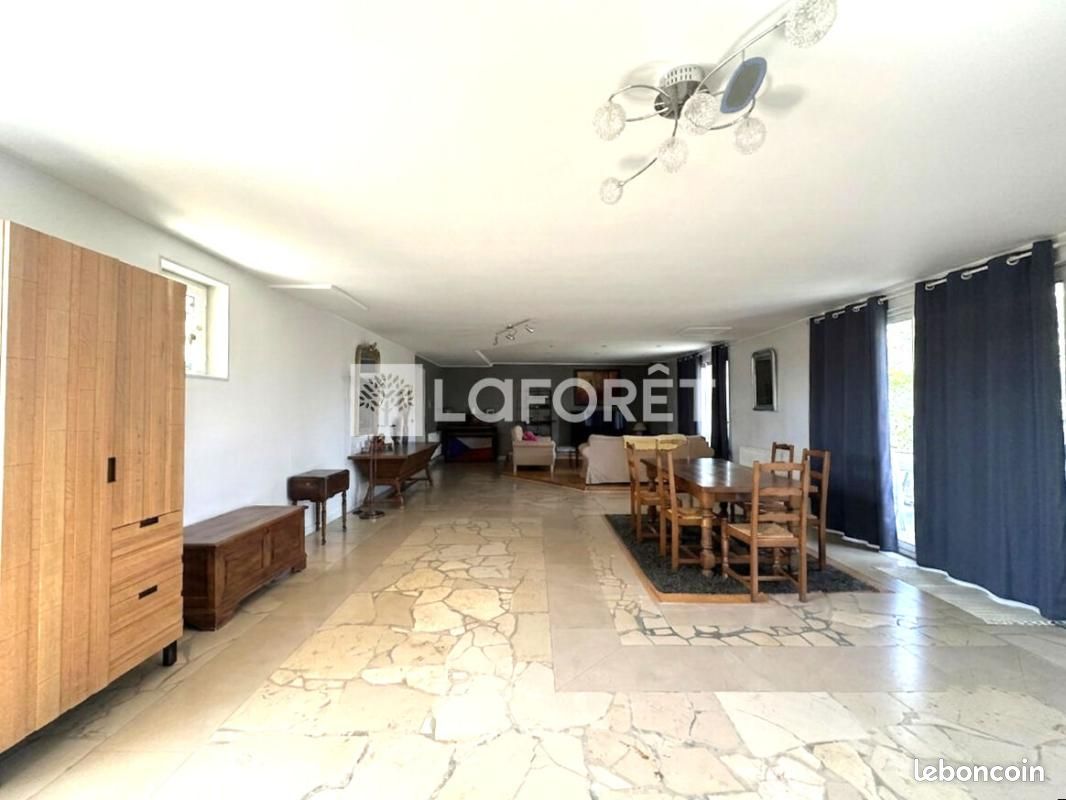 Maison 3 pièces 136 m² · à Beauvallon · 136 m² · 1 200 €