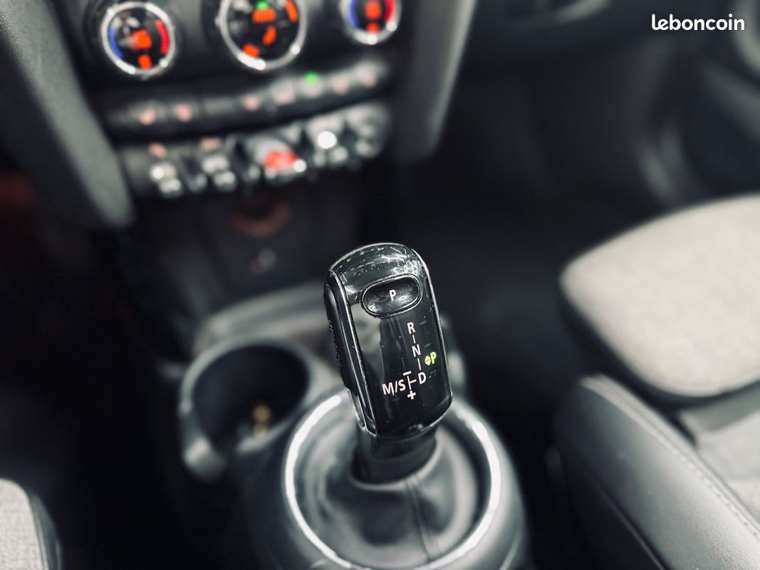 MINI COOPER 1.5 136CH Heddon Street + CARPLAY SANS FIL + AFF. TETE HAUTE + SIEGES CHAUFFANTS + CAMERA DE RECUL + GARANTIE 12 MOIS (image 26)