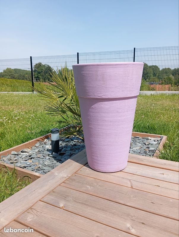Grand pot de fleurs extérieur Vasar by Telcom (image 1)