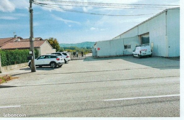 Terrain 720 m² · à Brézins · 720 m² · 620 000 €