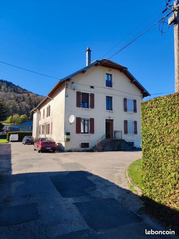 Appartement 2 pièces 42 m² · à Le Val-d'Ajol · 42 m² · 450 €