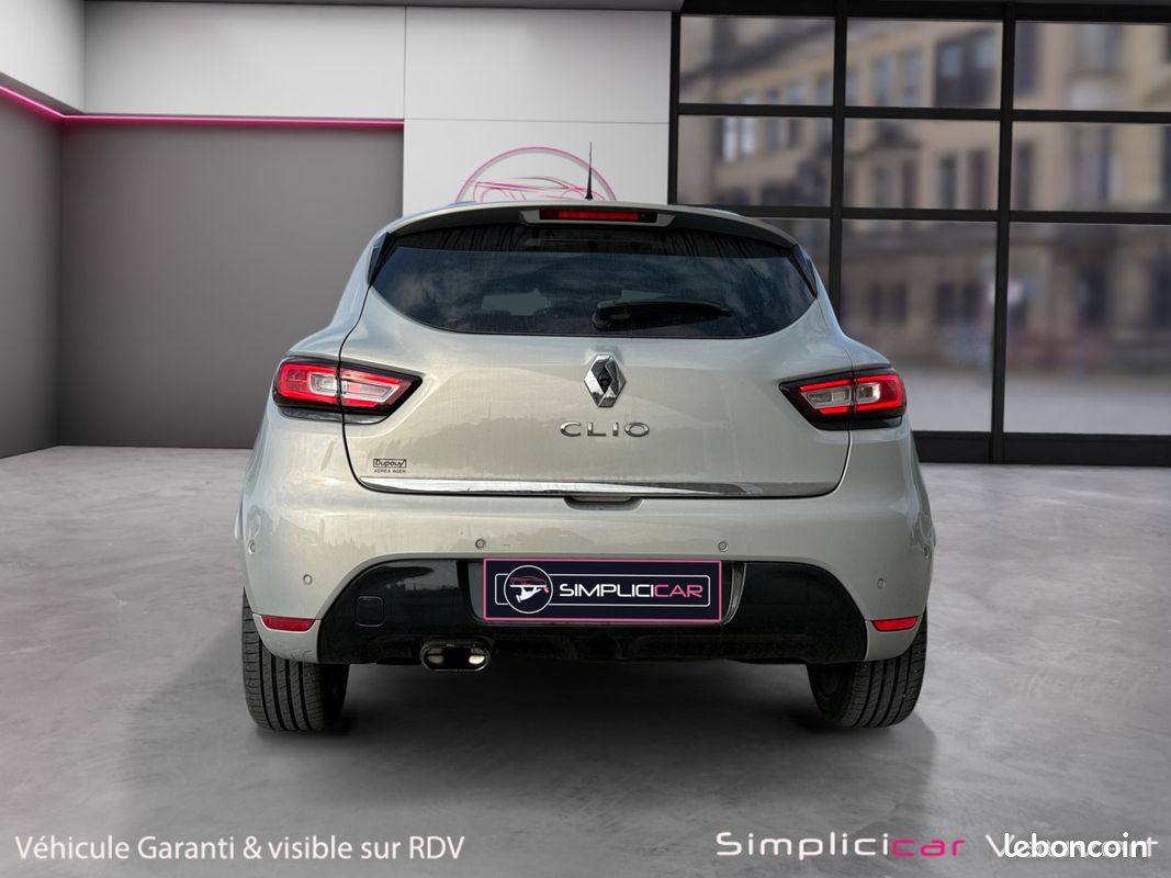 RENAULT CLIO 1.2 TCE 120 INITIALE PARIS 118Ch Sièges chauffants Système Bose Garantie 12 mois (image 7)