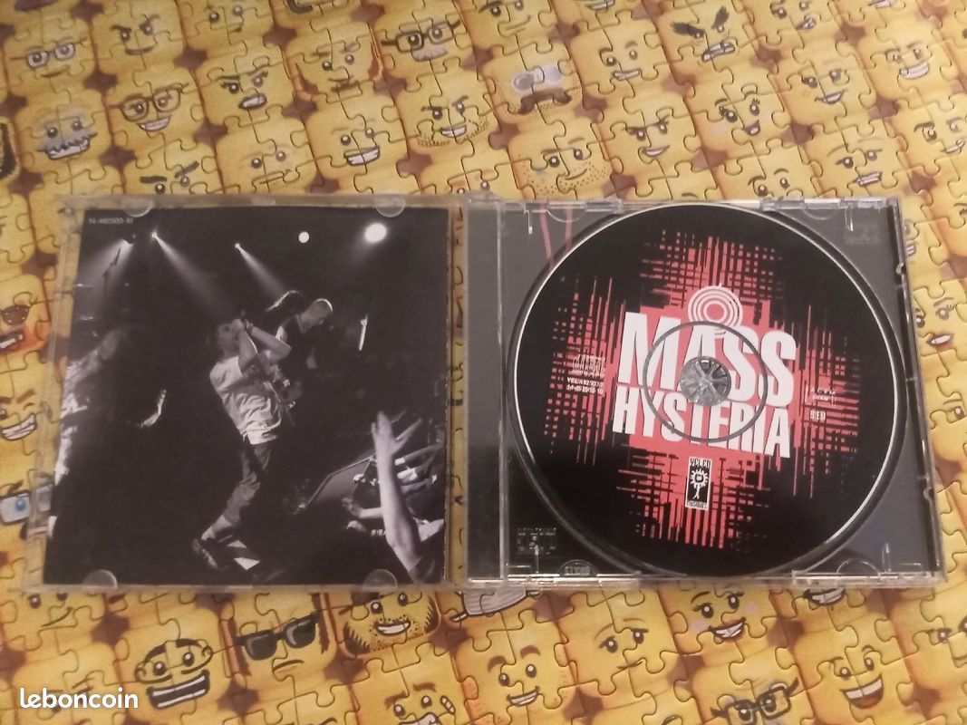 CD MASS HYSTERIA - Live (image 3)