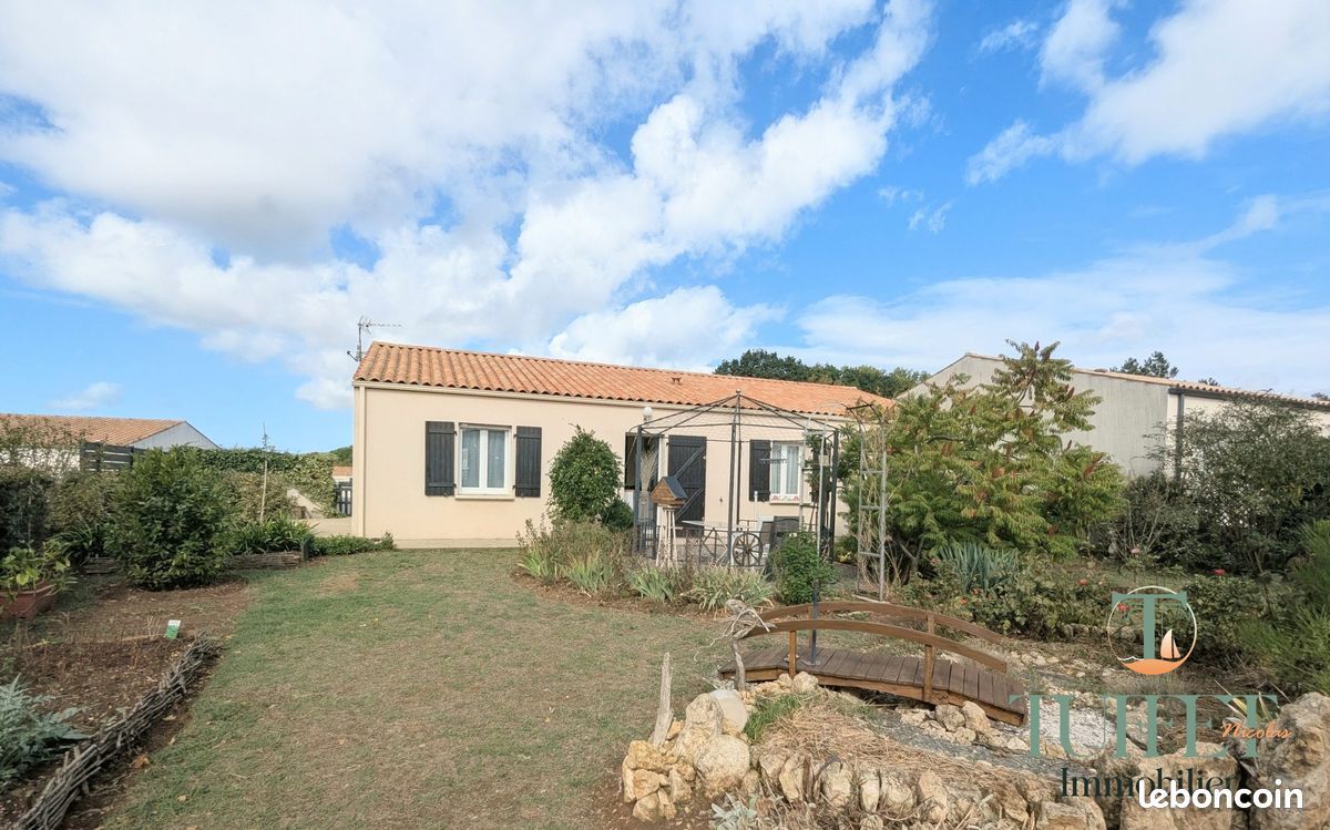 Maison 4 pièces 90 m² · à Saint-Just-Luzac · 90 m² · 245 000 €