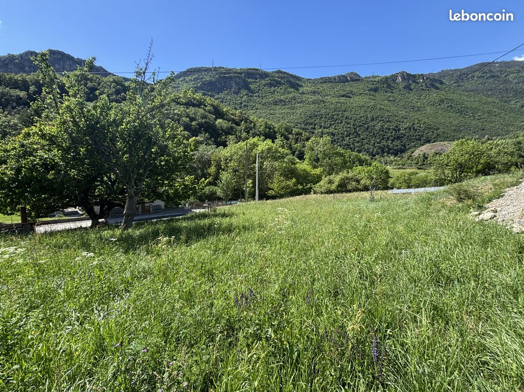 Terrain 646 m² · à Notre-Dame-du-Pré · 646 m² · 79 000 €