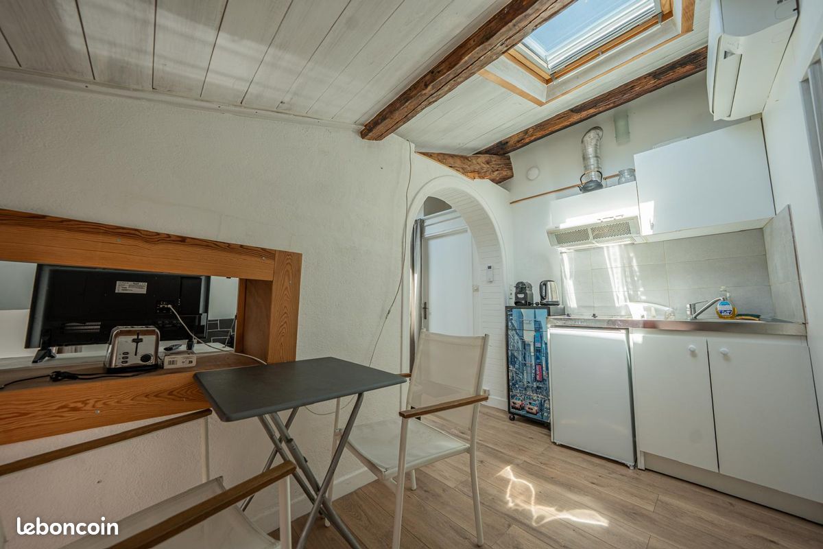 Appartement 1 pièce 15 m² · à Aubenas · 15 m² · 350 €/mois
