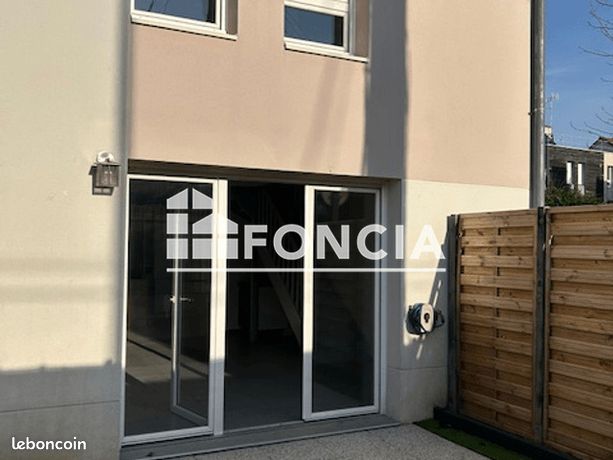 https://img.leboncoin.fr/api/v1/lbcpb1/images/30/11/5f/30115fdb4ccd0d2ffb32f9f2aaf55747de0ca362.jpg?rule=ad-image