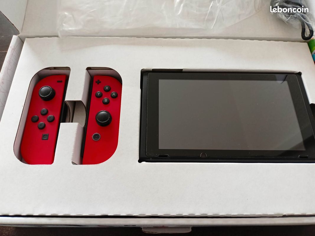 Console Switch rouge édition Mario Odyssey (image 2)