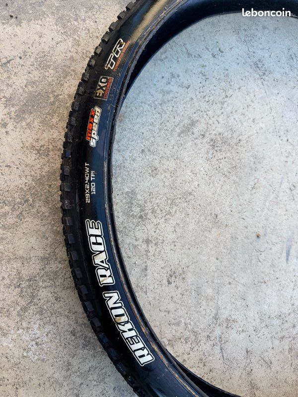Pneus de VTT Maxxis pour chambre à air (image 4)