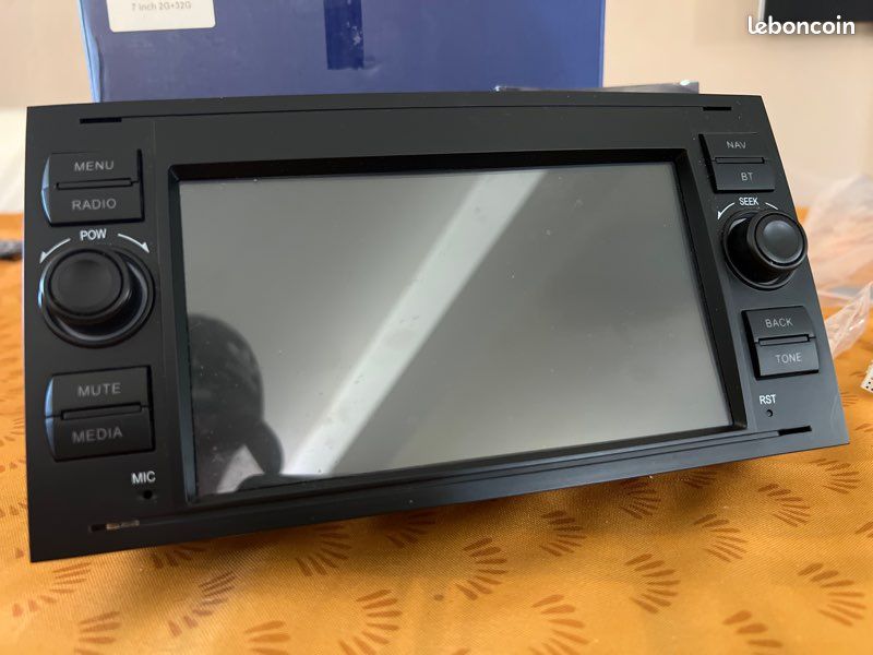 Autoradio Android 13, 7 Pouces stéréo 2 Din avec Carplay Android Auto USB SD Bluetooth FM AM RDS (image 1)