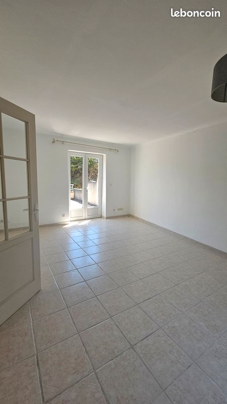 Maison 4 pièces 199 m² · à Orliénas · 199 m² · 1 500 €