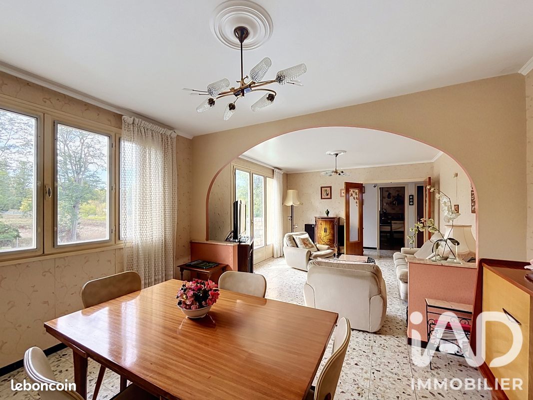 Maison 5 pièces 92 m² · à Saint-Médard-en-Jalles · 92 m² · 329 000 €