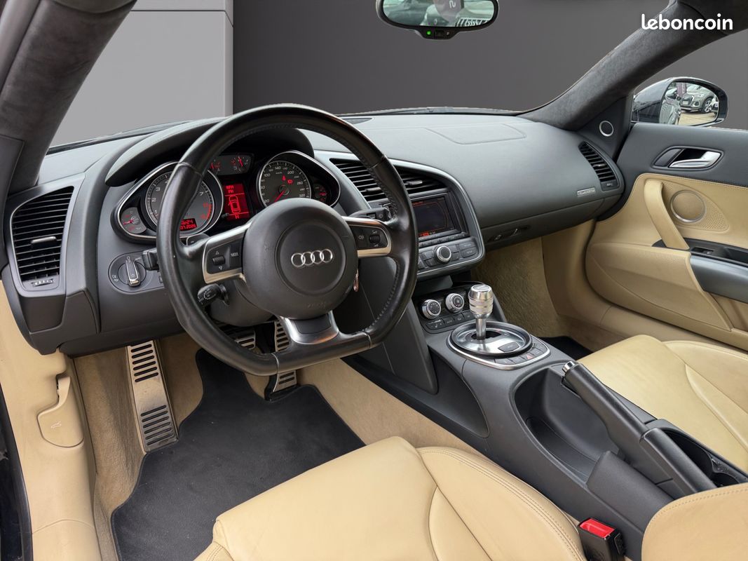 AUDI R8 V8 4.2 FSI QUATTRO 420 R-TRONIC 420Ch - Bang Olufsen - Sièges éléctrique/chauffants - Magnetic Ride - Caméra de Recul - GARANTIE 12 MOIS (image 10)