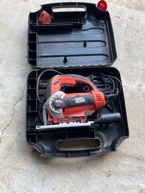 Scie sauteuse BLACK & DECKER (image 1)