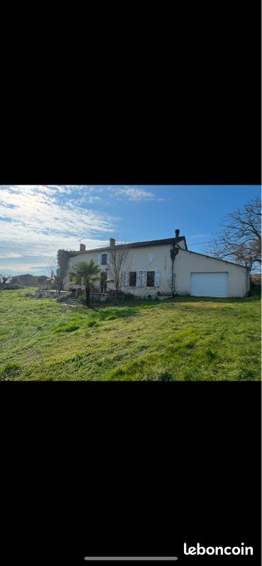 Maison 6 pièces 162 m² · à Bellevigne · 162 m² · 100 000 €