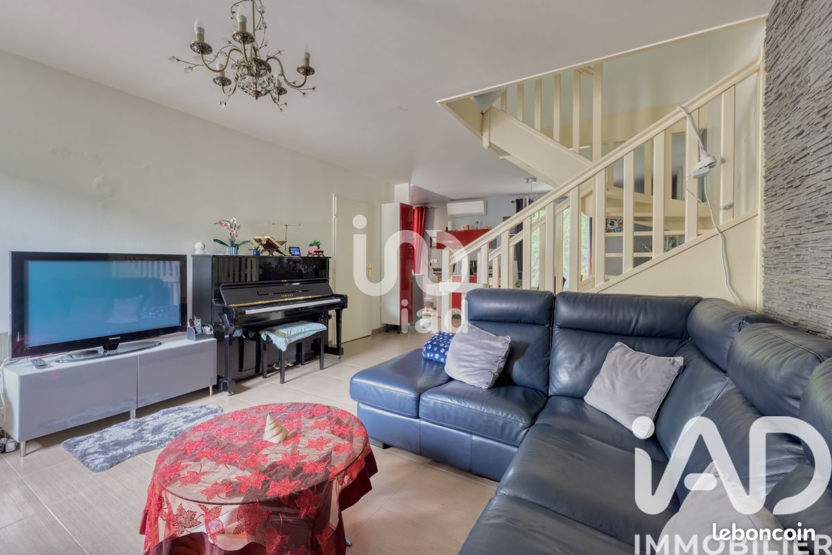 Maison 6 pièces 121 m² · à Claye-Souilly · 121 m² · 364 000 €