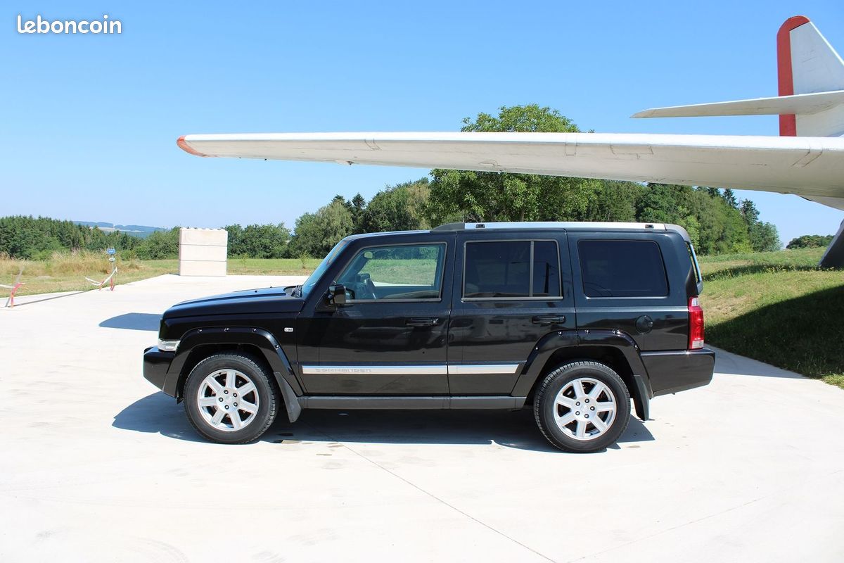 Jeep COMMANDER 3L V6 218 CV CRD "7 PLACES" OVERLAND "4X4" GPS RE CAMÉRA TOE ATTELAGE BOITE AUTO (image 5)
