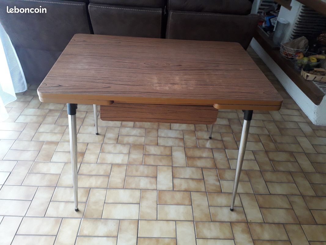 Table formica bon état (image 1)