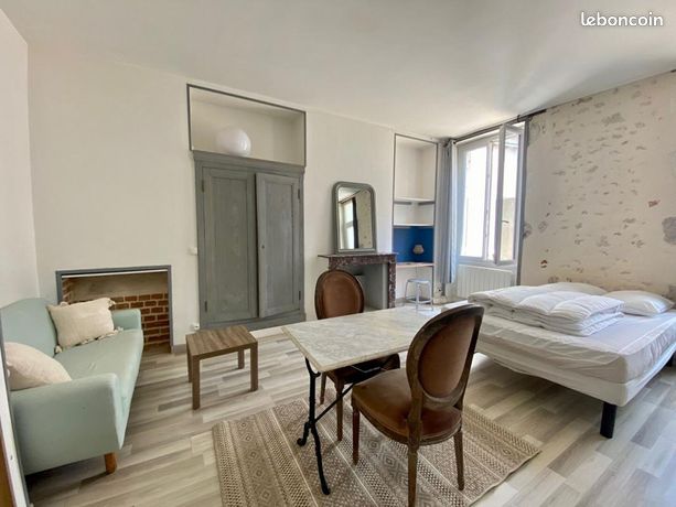 Studio 1 pièce 27 m²